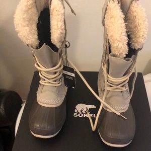 Sorel Joan of Arctic snow boots